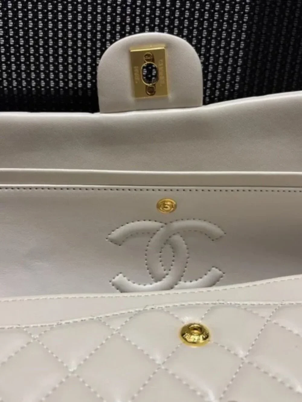 Chanel Classic Flap Quilted White Leather Gold Tone Chain Shoulder Bag - Picture 9 of 11